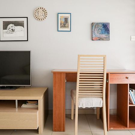 Lovely Bedroom In Shared Apartment Oroklini المظهر الخارجي الصورة